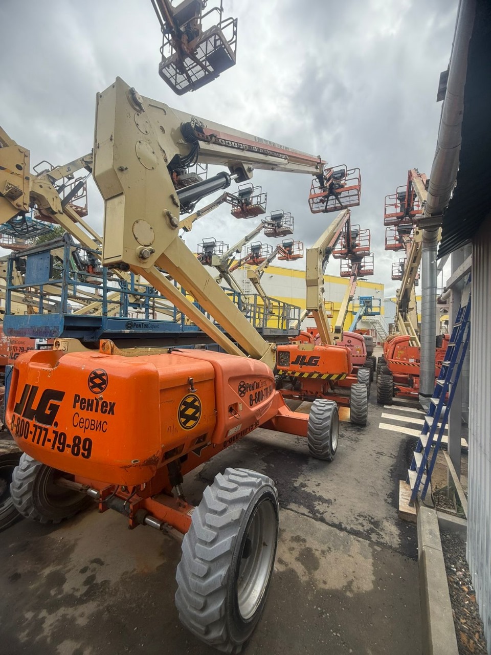 JLG E 600 JP loading=