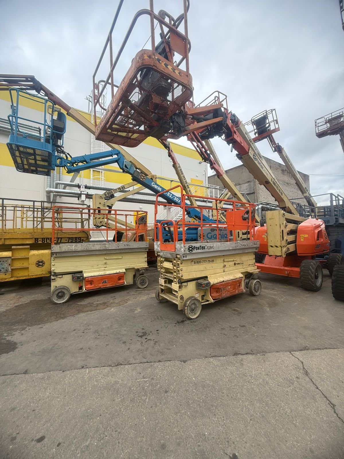 JLG 2630 ES loading=