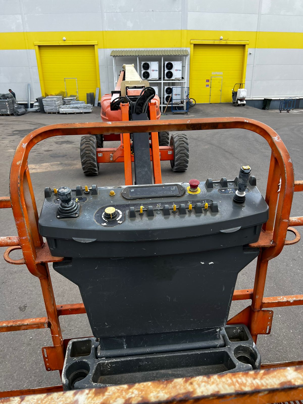 JLG E 600 JP loading=